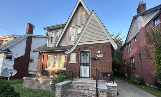 16930 Santa Rosa, Detroit, Michigan, 48221: Lease this 1st/Main Floor Flat - Detroit's West Side