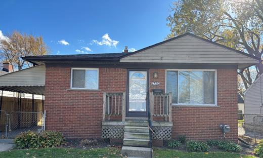 1760 E Harry Ave, Hazel Park, MI  48030: Hazel Park Ranch with 3 BR/1.5 baths