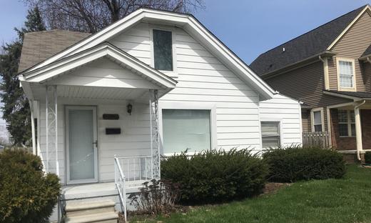 2105 Manatee St, Ferndale, MI  48220: Ferndale 3 Bedroom Bungalow
