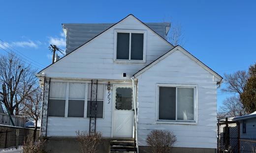 23033 Cayuga Avenue, Hazel Park, MI  48030: Hazel Park 3 Bedroom, 1.5 bath Bungalow