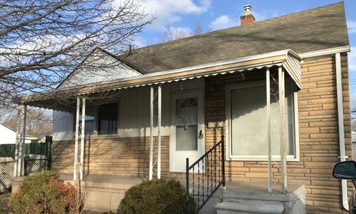 23440 Couzens Ave, Hazel Park, MI 48030: Updated 2 BR Hazel Park ranch for lease