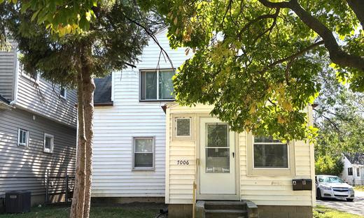 7006 Toepfer Ave, Warren, MI 48089: Updated 2 Bedroom Lower Level in Warren Duplex - FOR LEASE